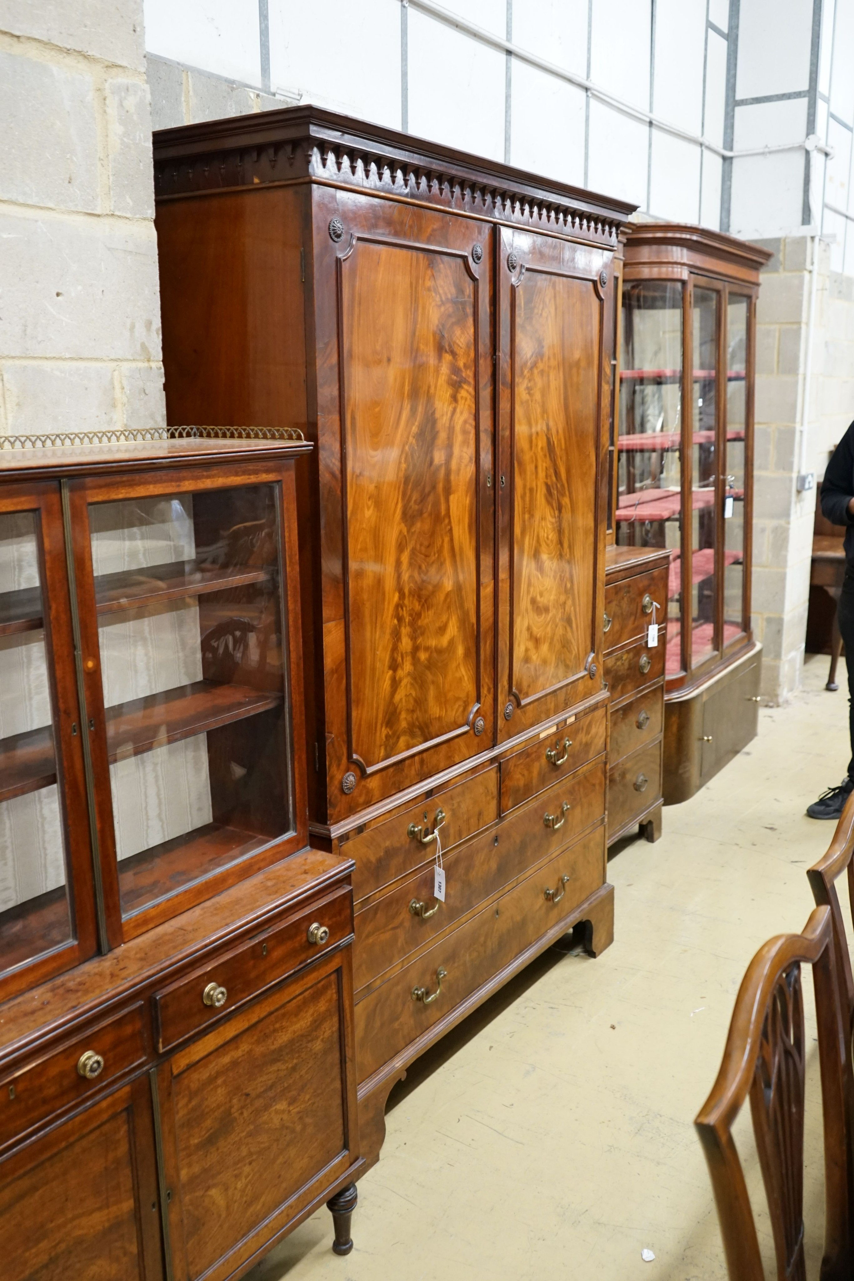 A George III mahogany linen press, width 123cm, depth 60cm, height 198cm